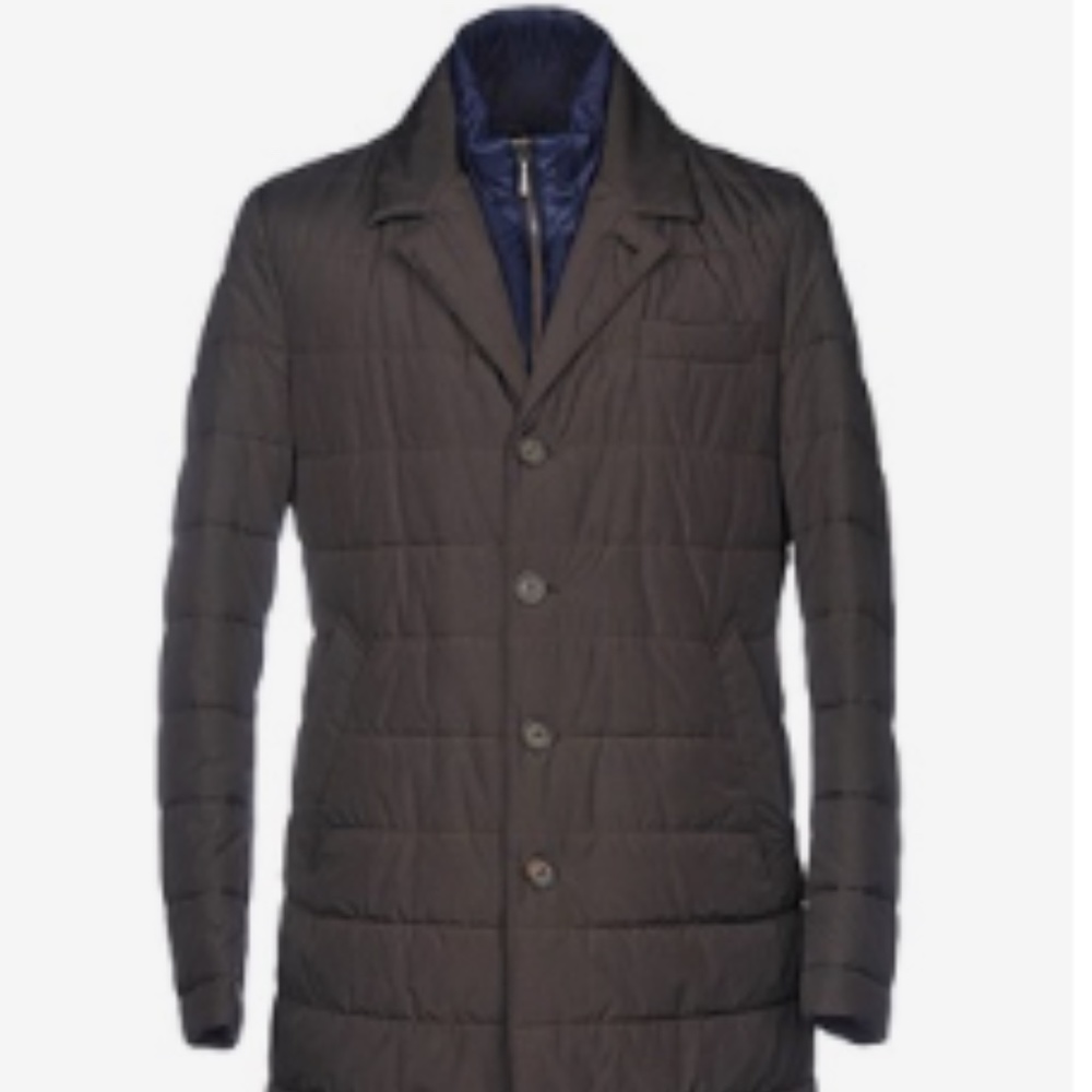 Aquarama Modern Puffer